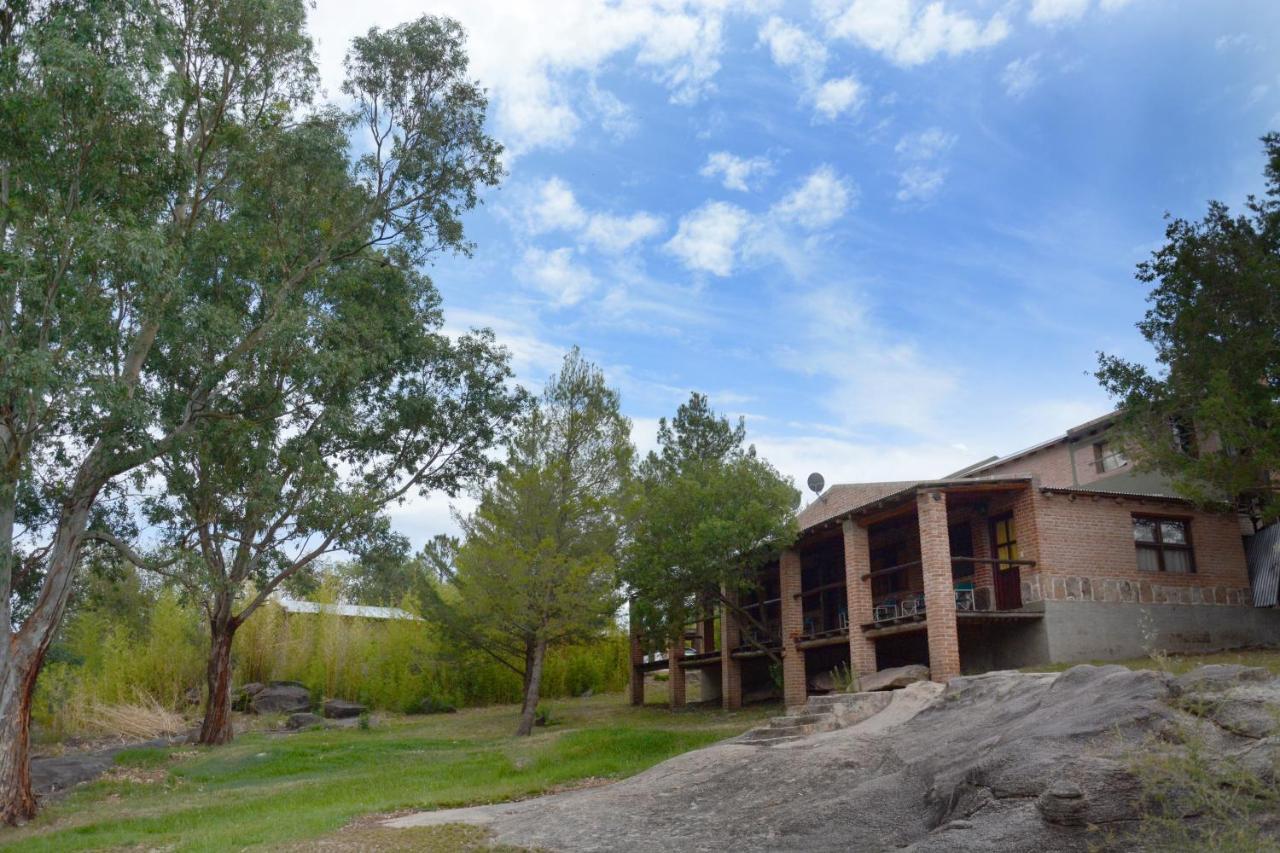 La Toma Complejo De Montana - Cabanas Y Habitaciones En Hosteria Mina Clavero Exterior photo
